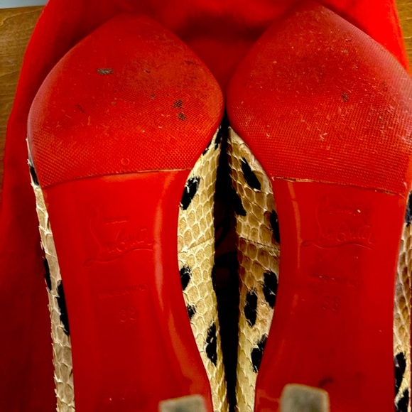 Good Condition Resoled; light scuffing outer soles,& toes; mod wear inner soles - Picture 4 of 5